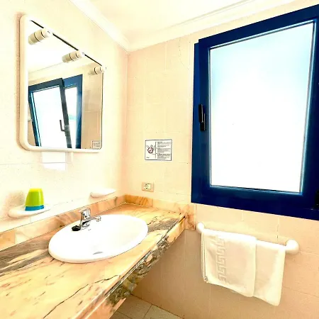 Nudist With Ocean View And One Bedroom In Lanzarote Apartment *