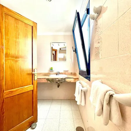 Nudist With Ocean View And One Bedroom In Lanzarote Apartment *